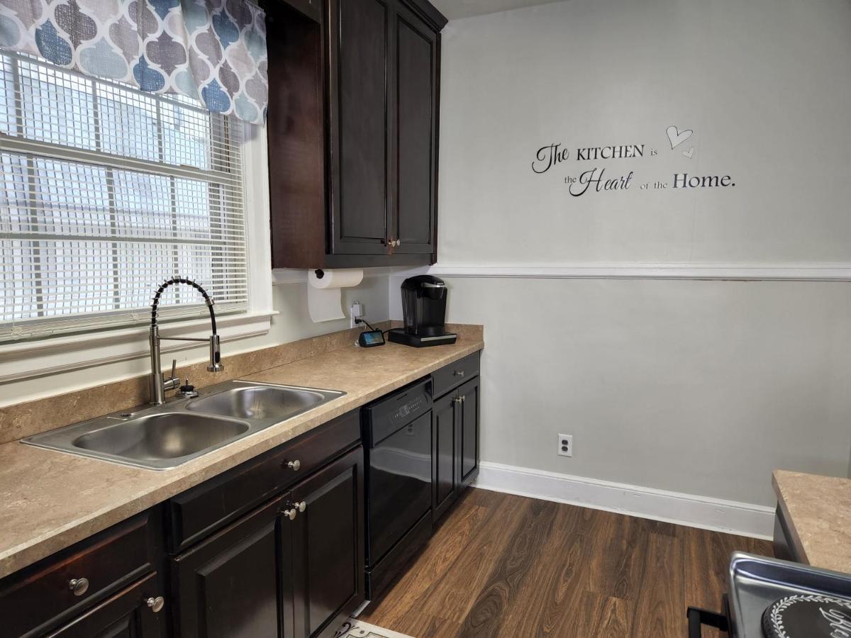 Spacious Centrally Located 3 Bed 2 Bath - Sleeps 8 Montgomery Exteriér fotografie